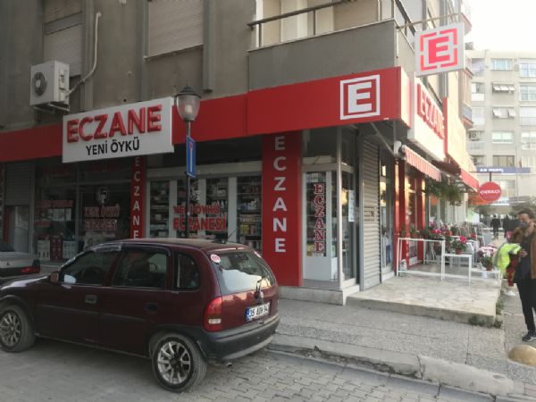 Balcova yeni Öykü Eczanesi Seffaf Kapama